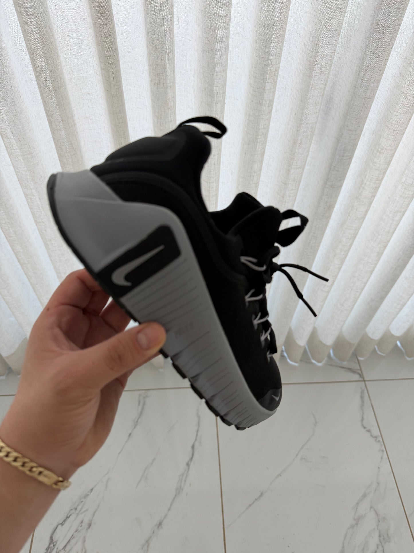 Meetcon 6 medium black