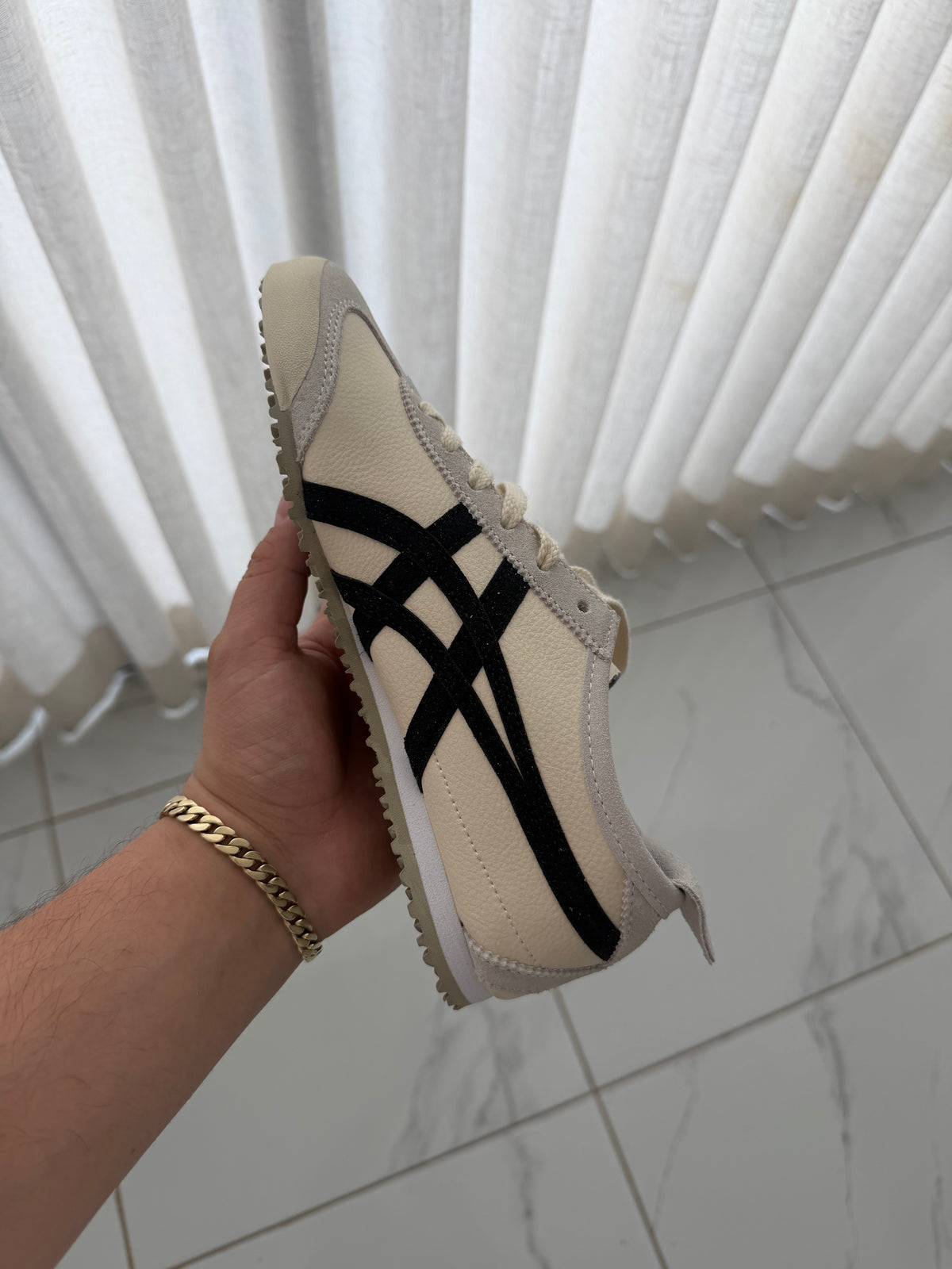 Onitzuka White Black