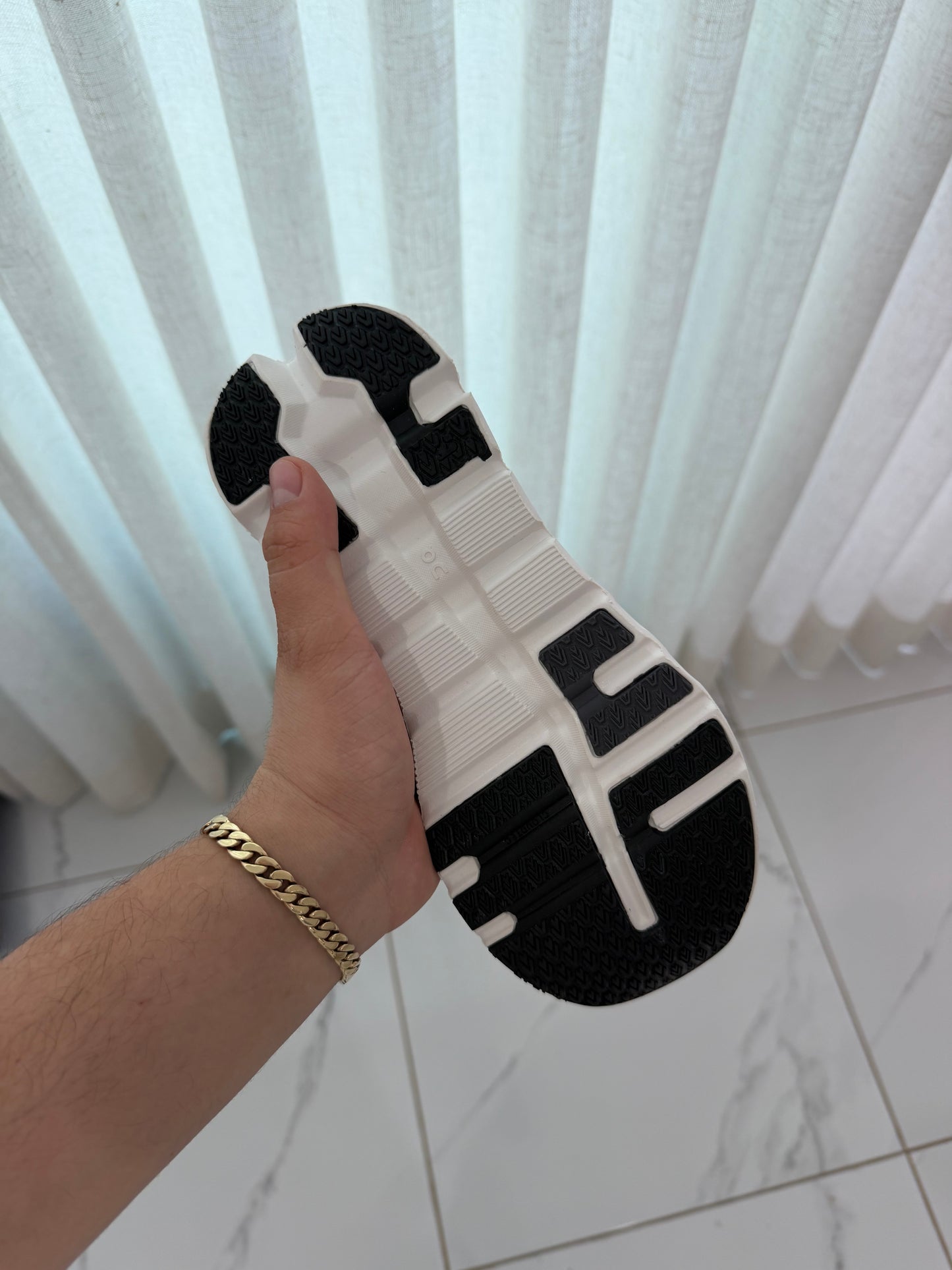 On 6 white and black