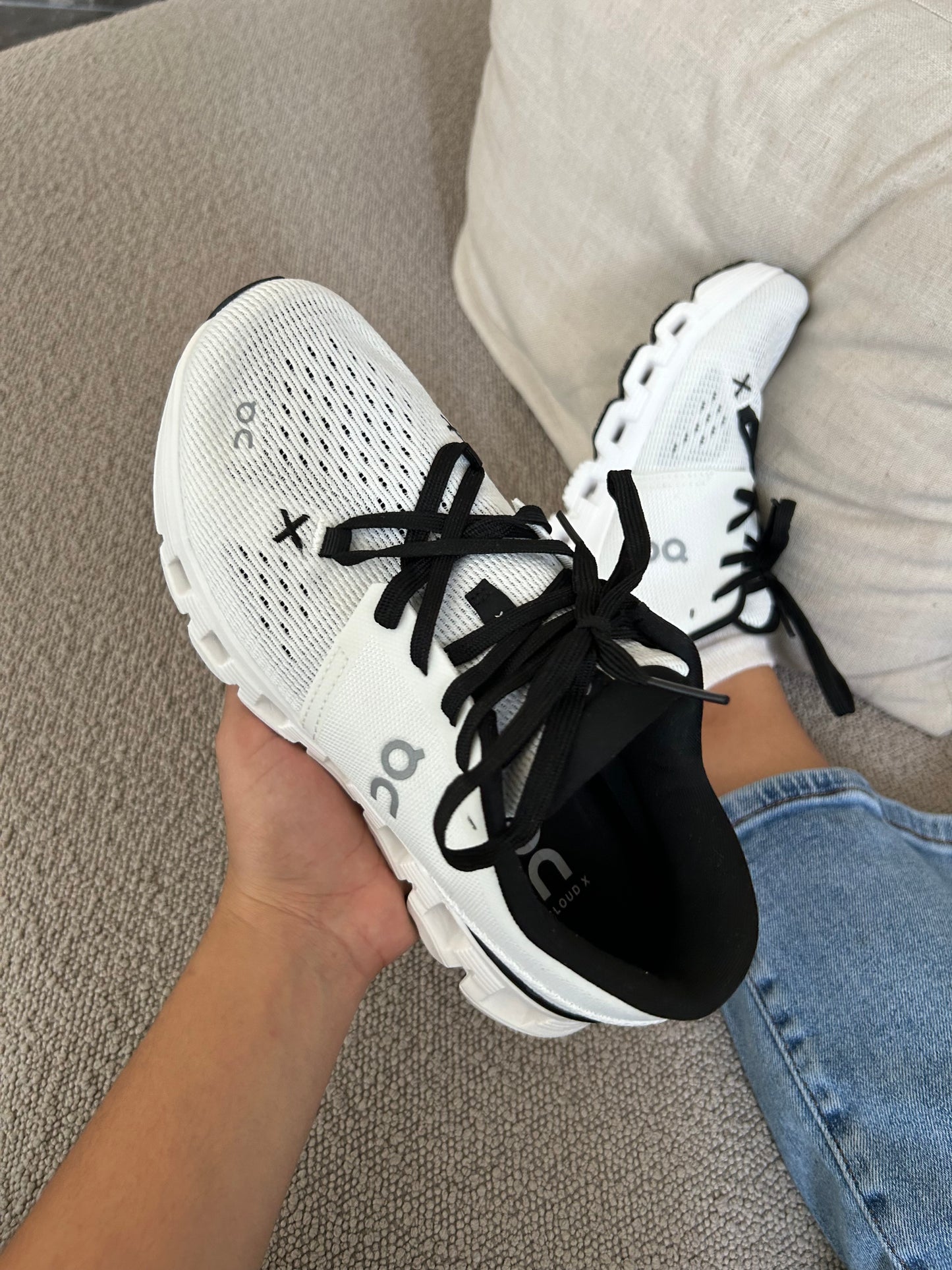 Modelo ON white black
