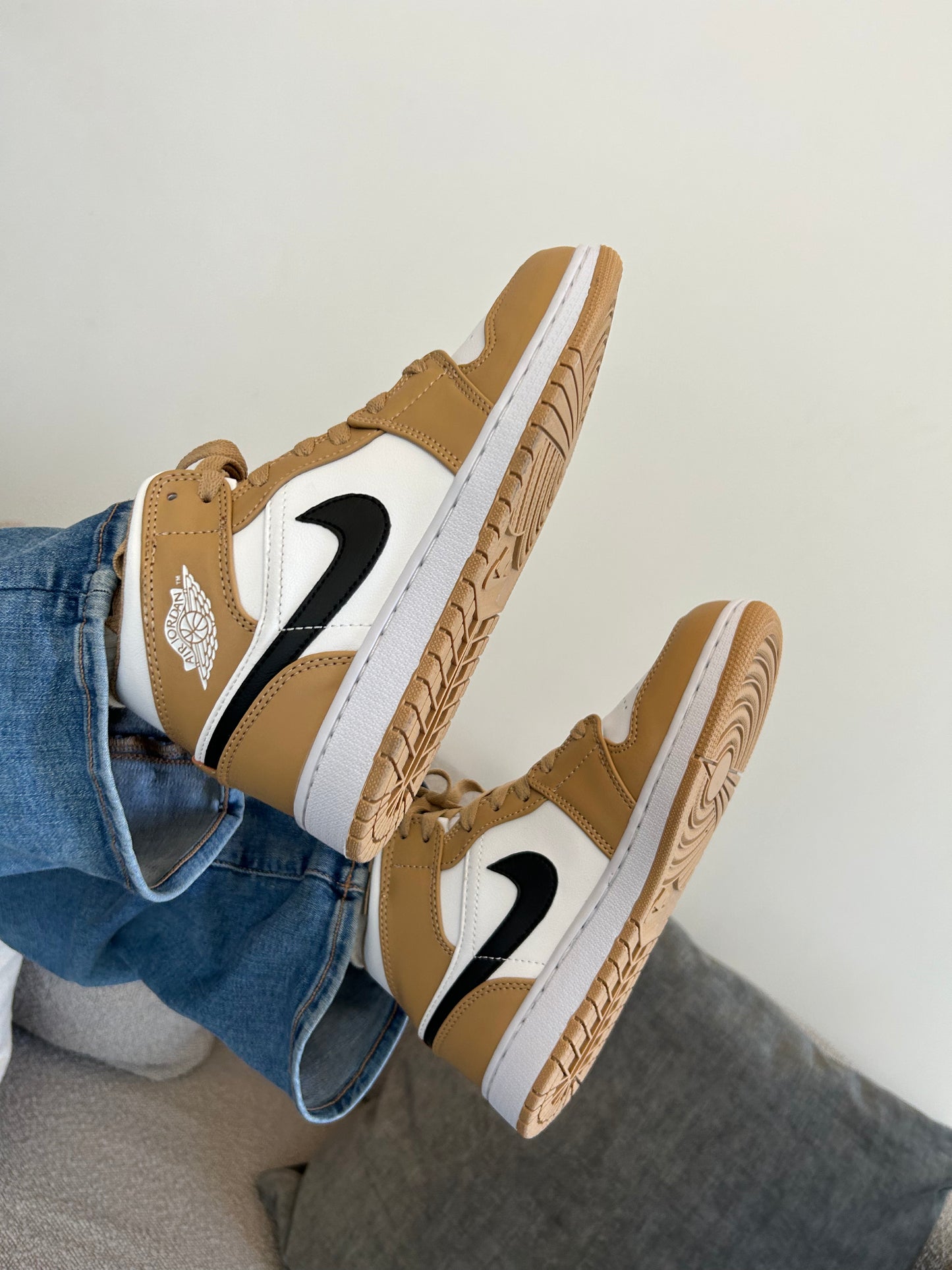 Nike Jordan High en dorado