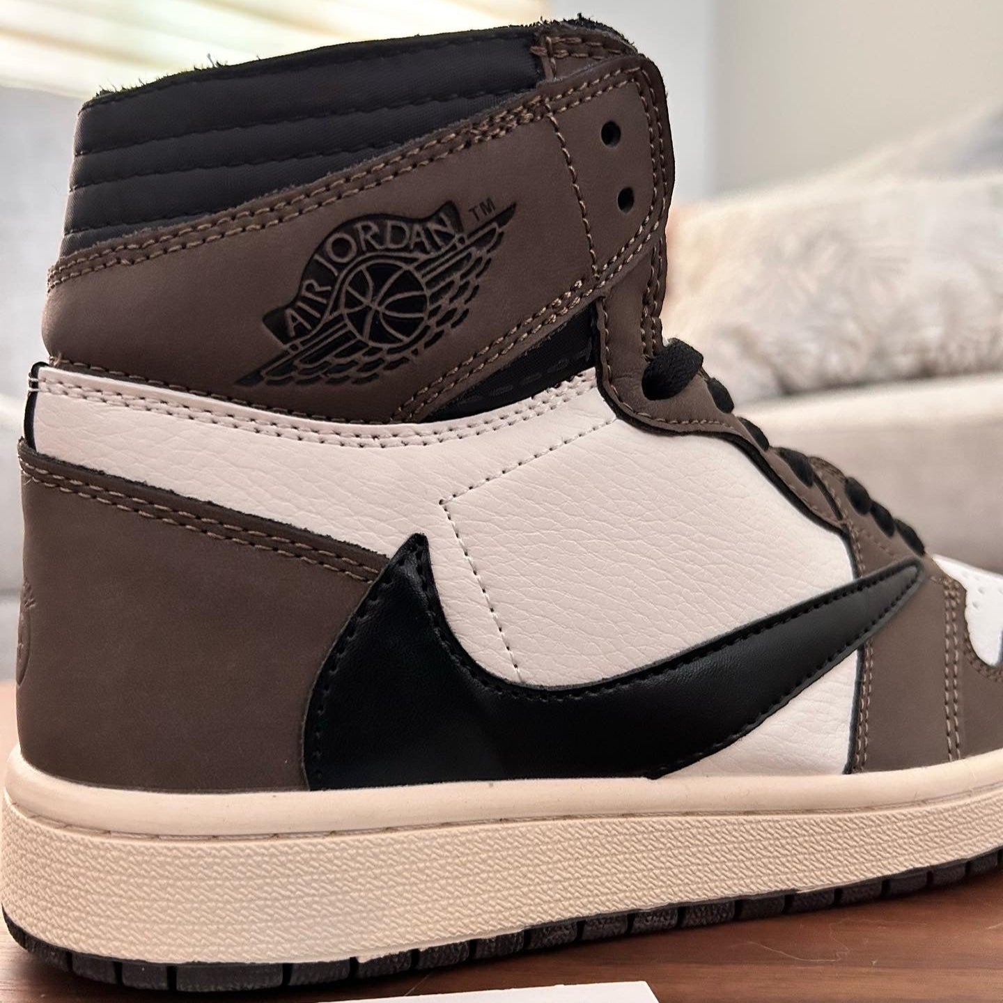 Nike Jordan High en café