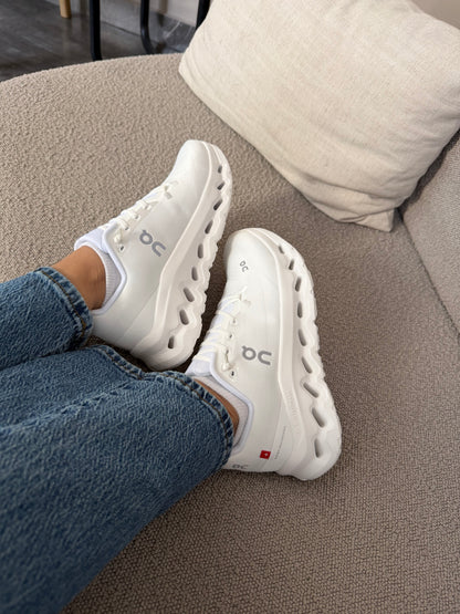 ON CLOUDTILL ALL WHITE