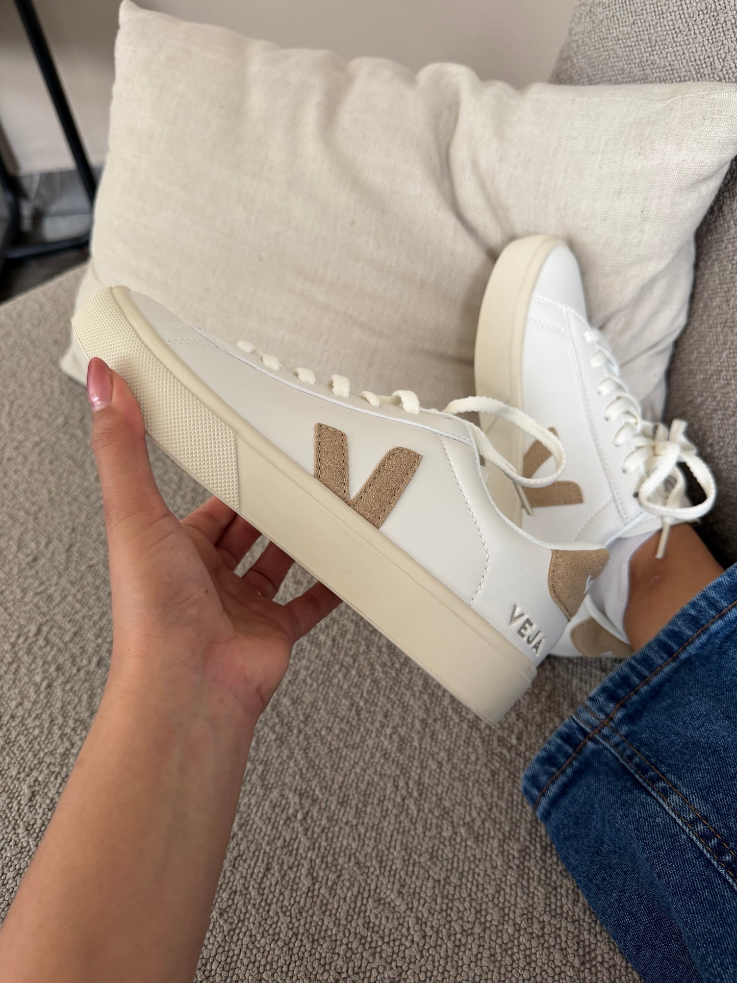 Veja beige