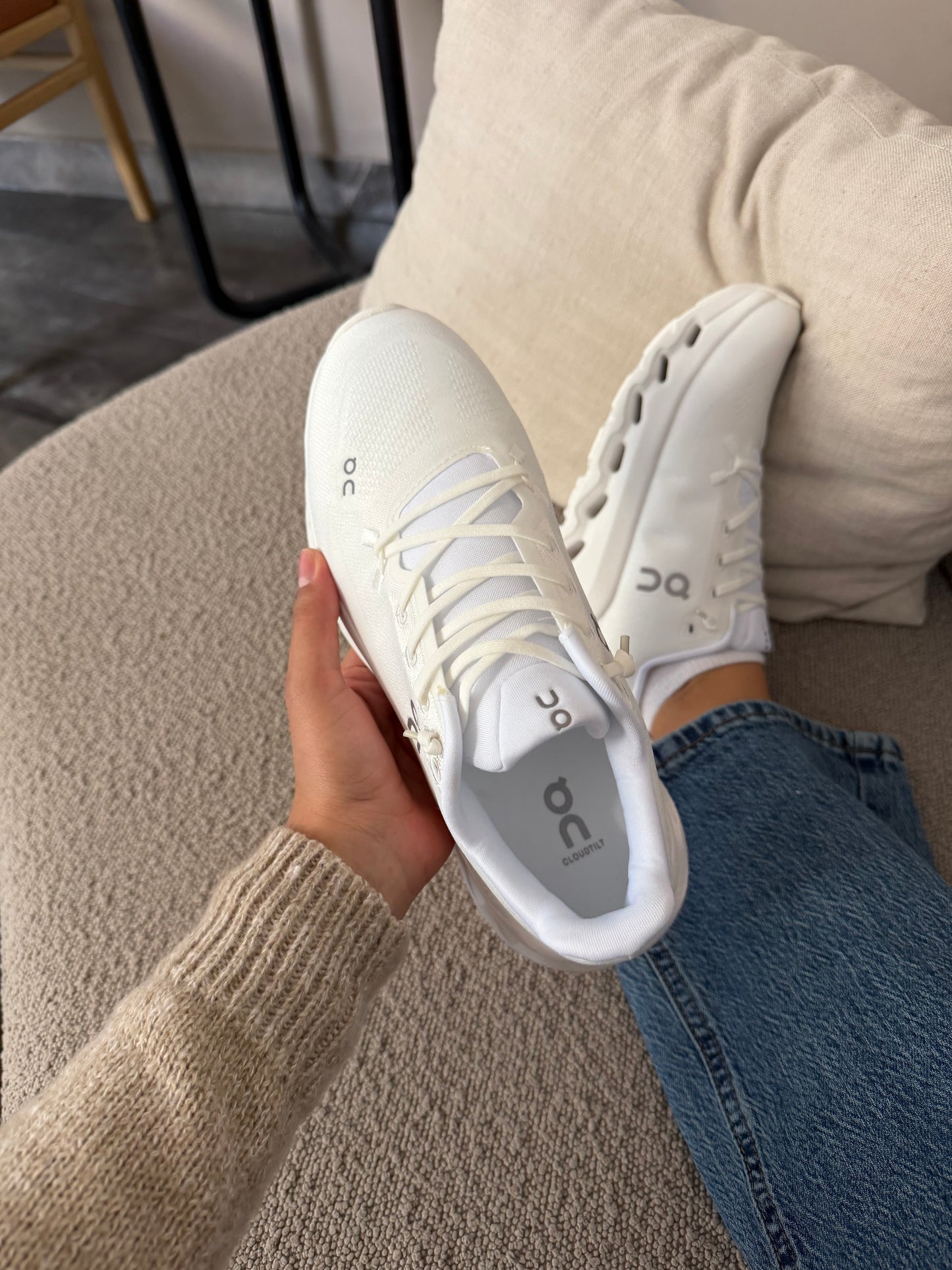 ON CLOUDTILL ALL WHITE
