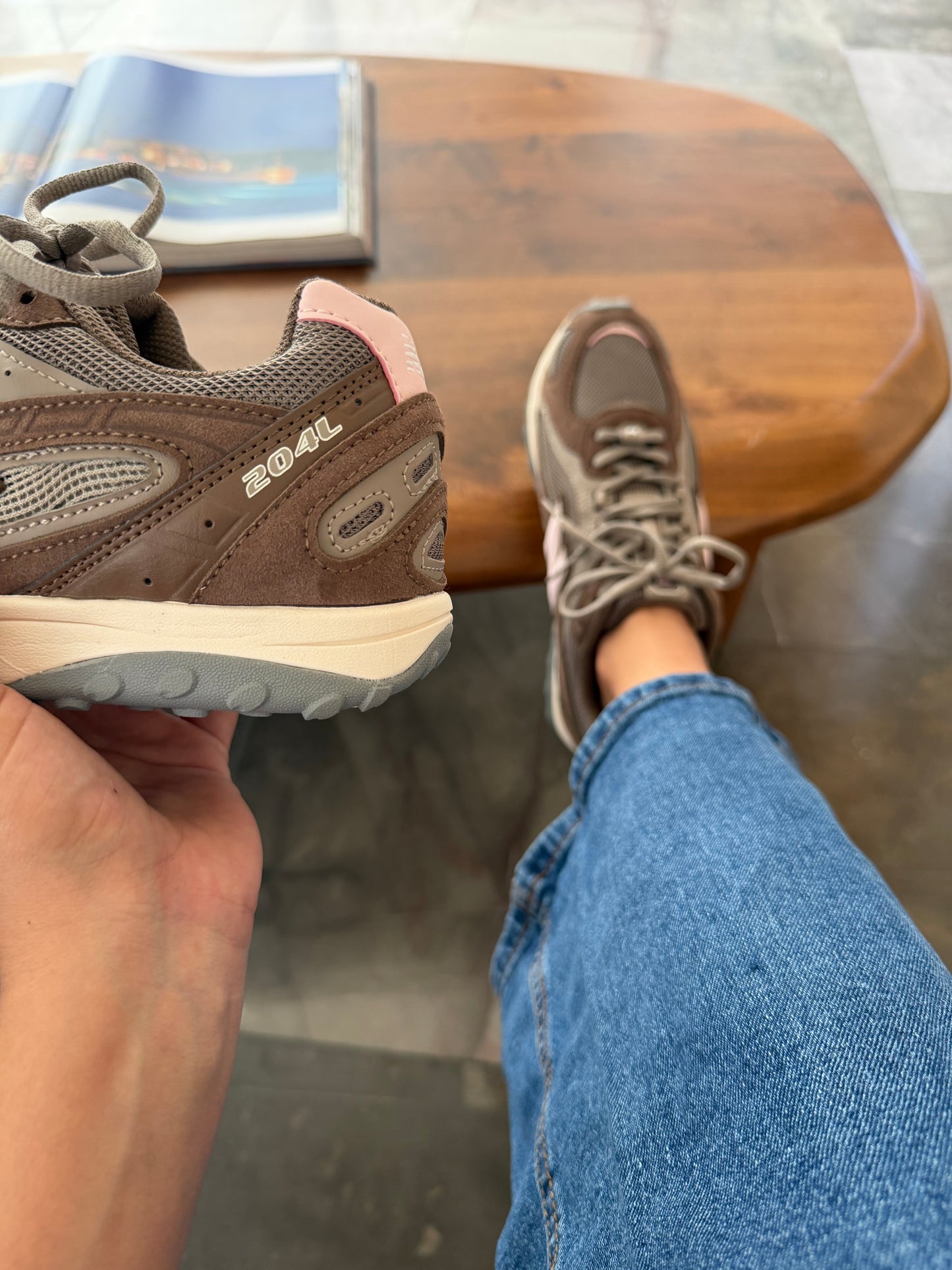 NB 204  Brown Pink