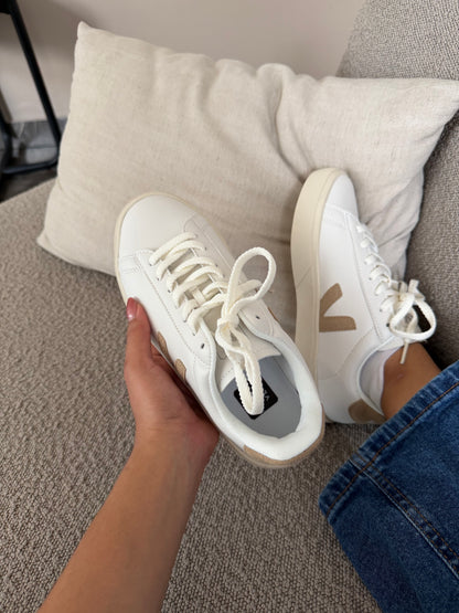 Veja beige