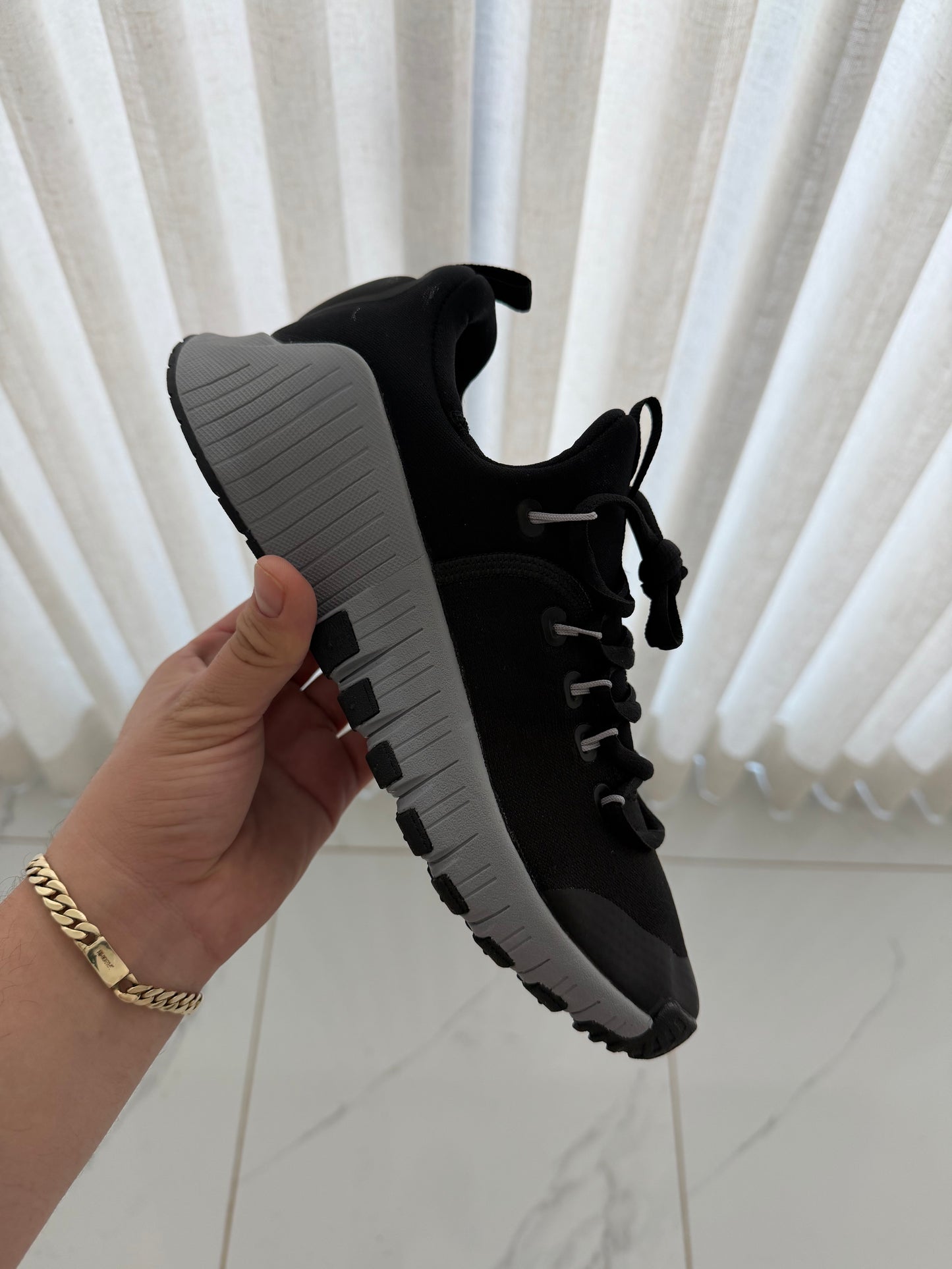 Meetcon 6 medium black