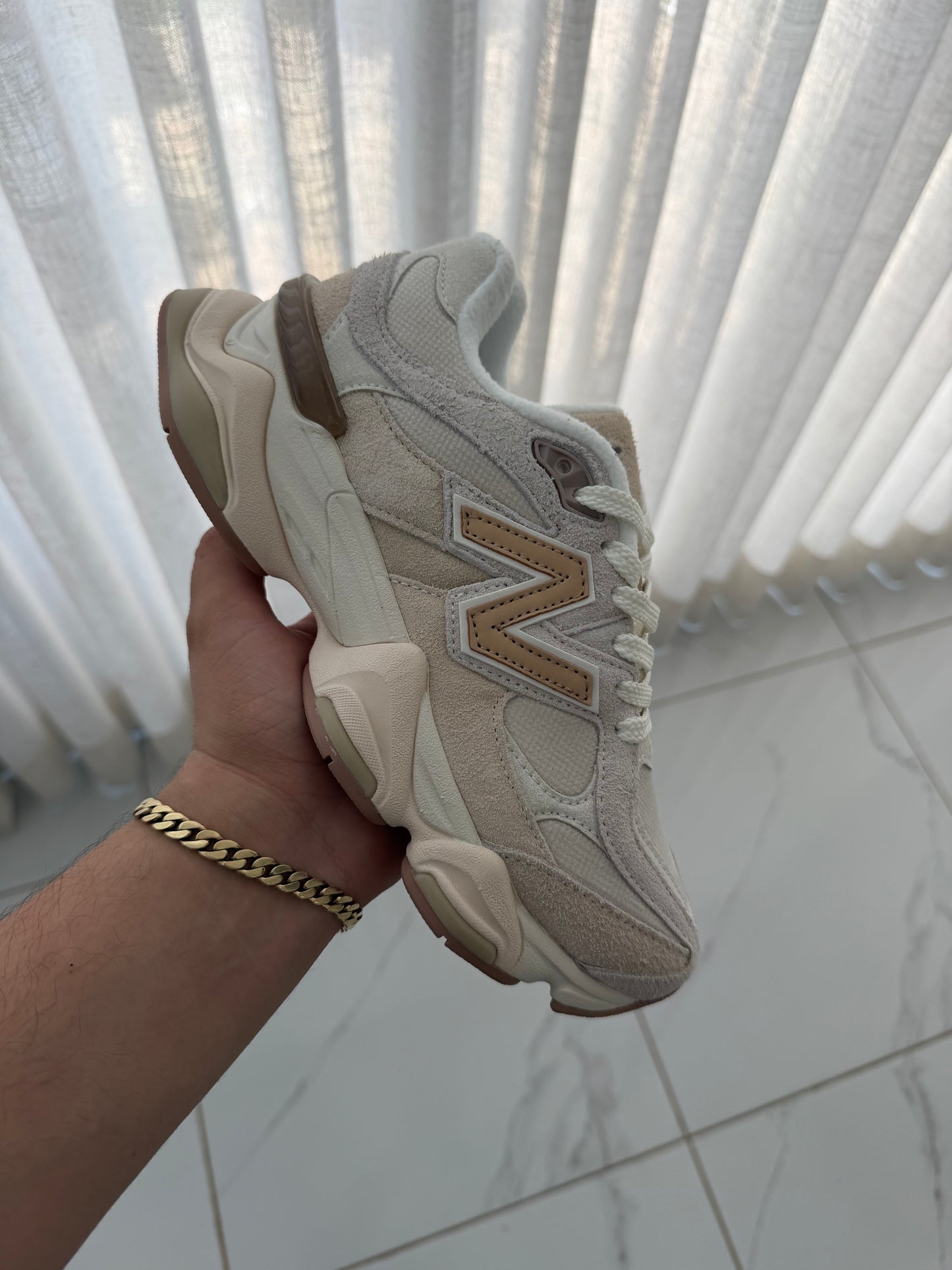 New Balance 9060 Quartz Beige