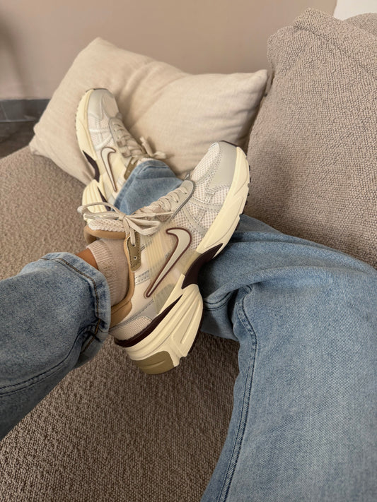 Nike VR beige