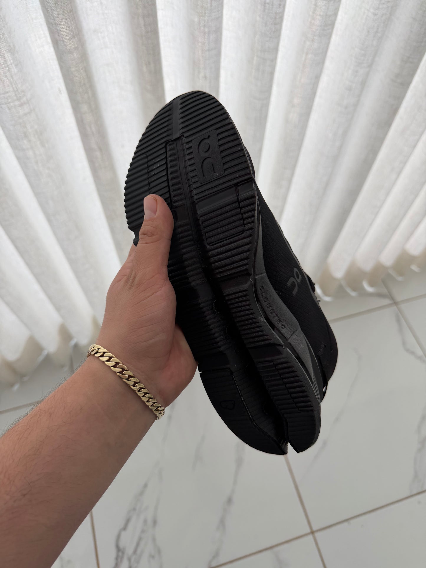 On cloud nova 2 negro