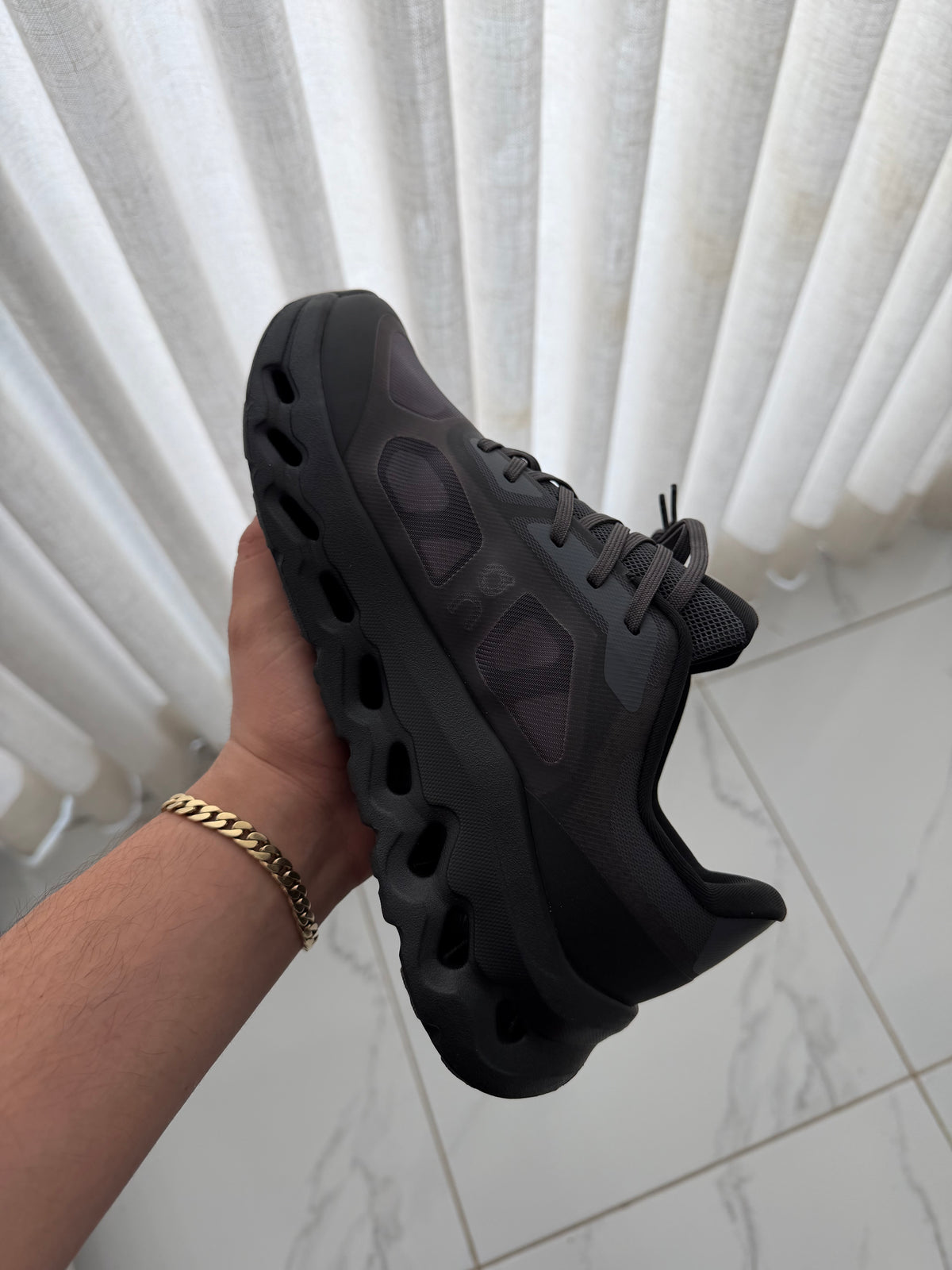 On Cloudtill Remix Negro