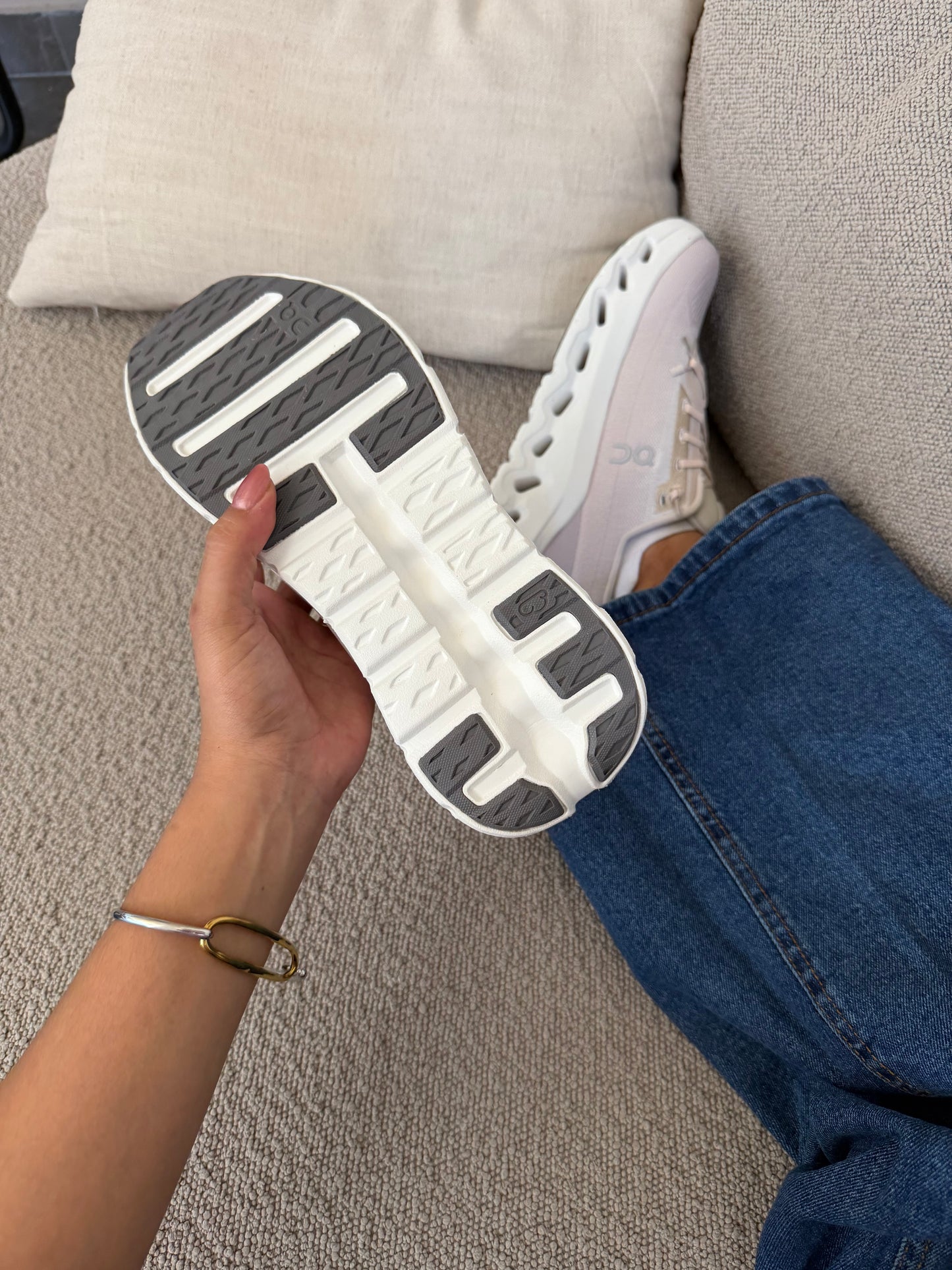 On Cloudtill Nude