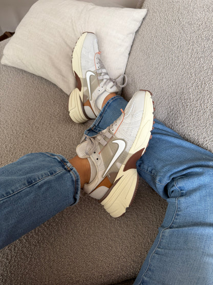 Nike VR Beige