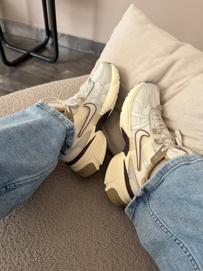 Nike VR beige