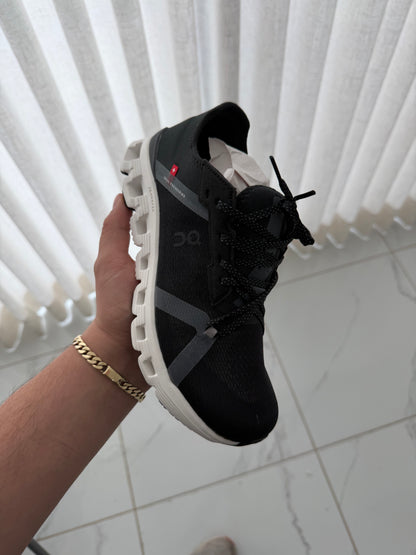 On cloud 6 negro