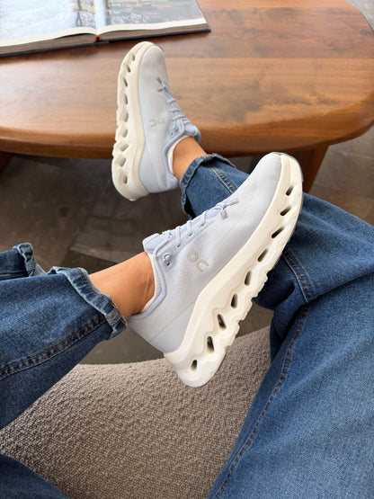 On Cloudtill Baby Blue