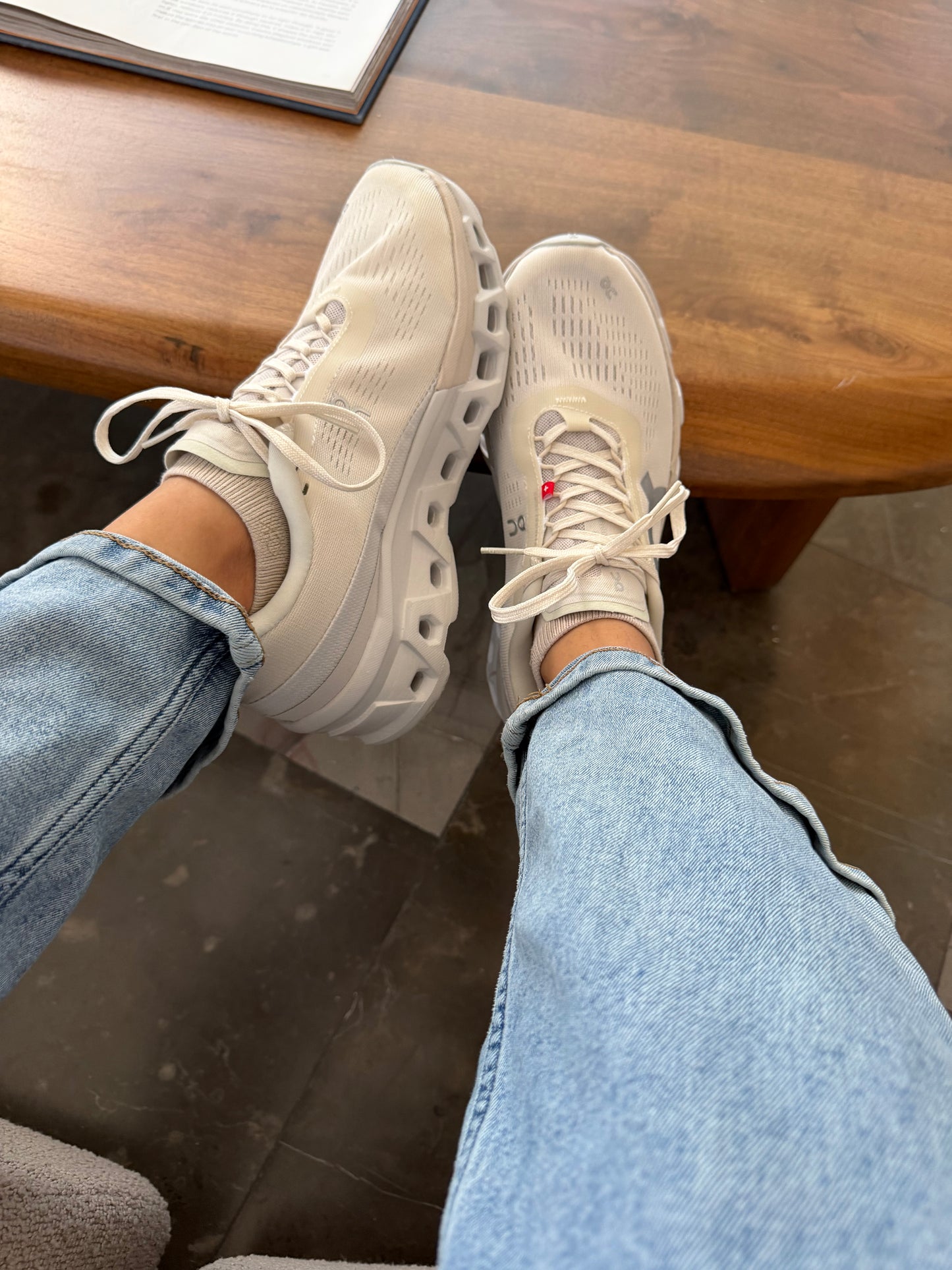On cloud Monster Beige