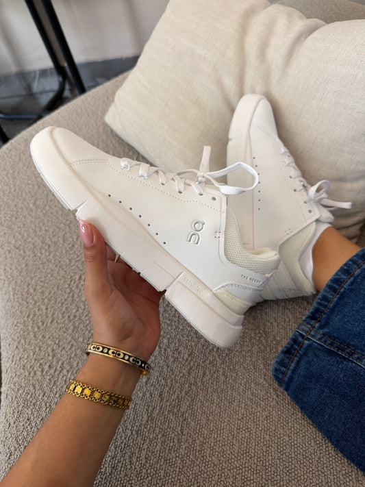 On cloud Roger blanco