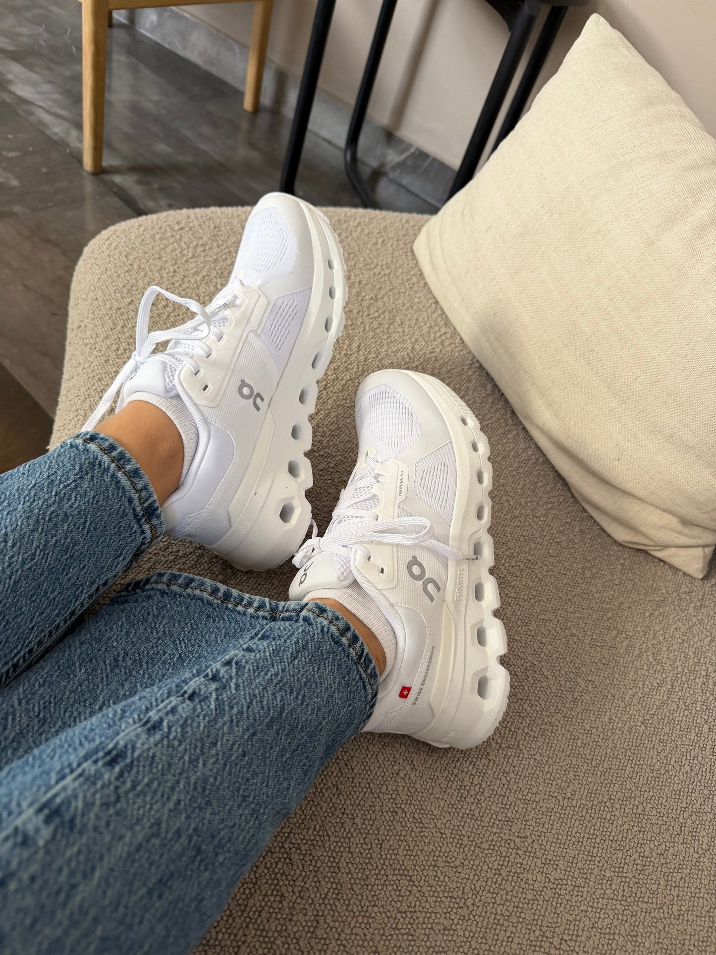 On cloud 6 all white