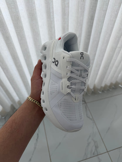 On cloud 6 all white