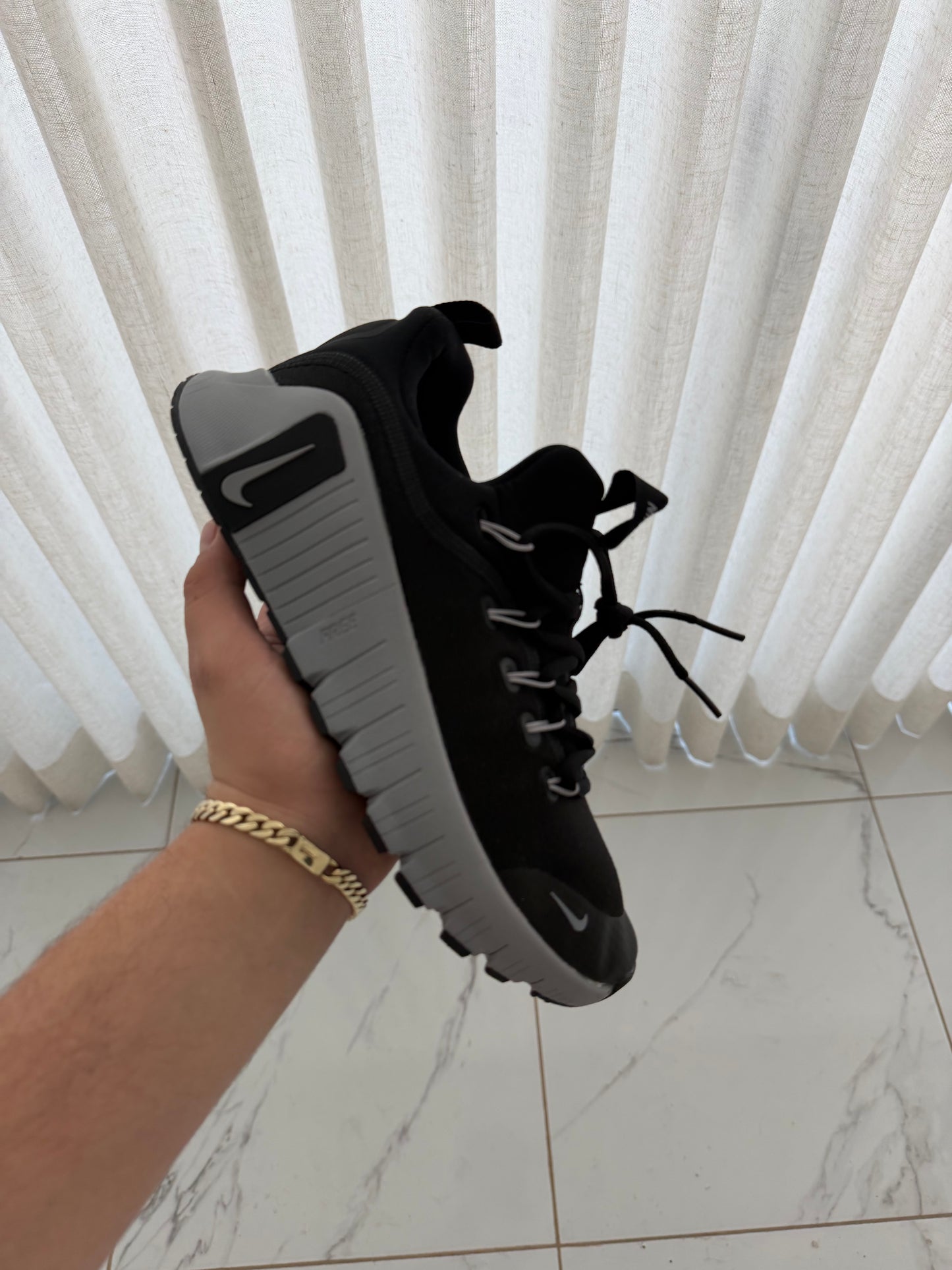 Meetcon 6 medium black