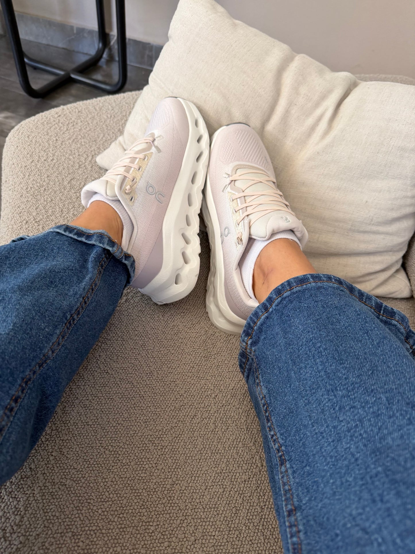 On Cloudtill Nude