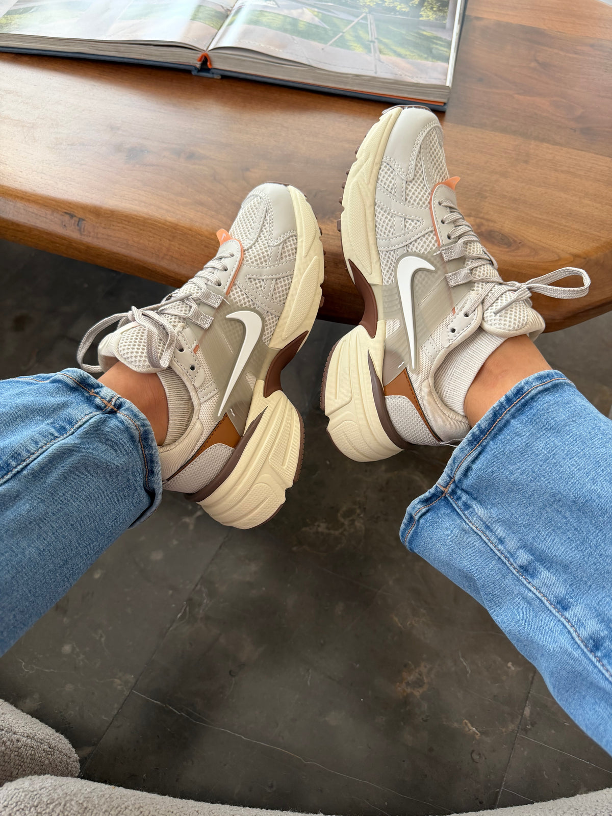 Nike VR Beige