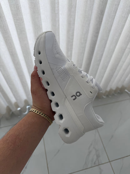 On cloud 6 all white