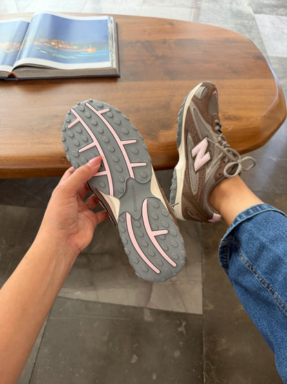 NB 204  Brown Pink