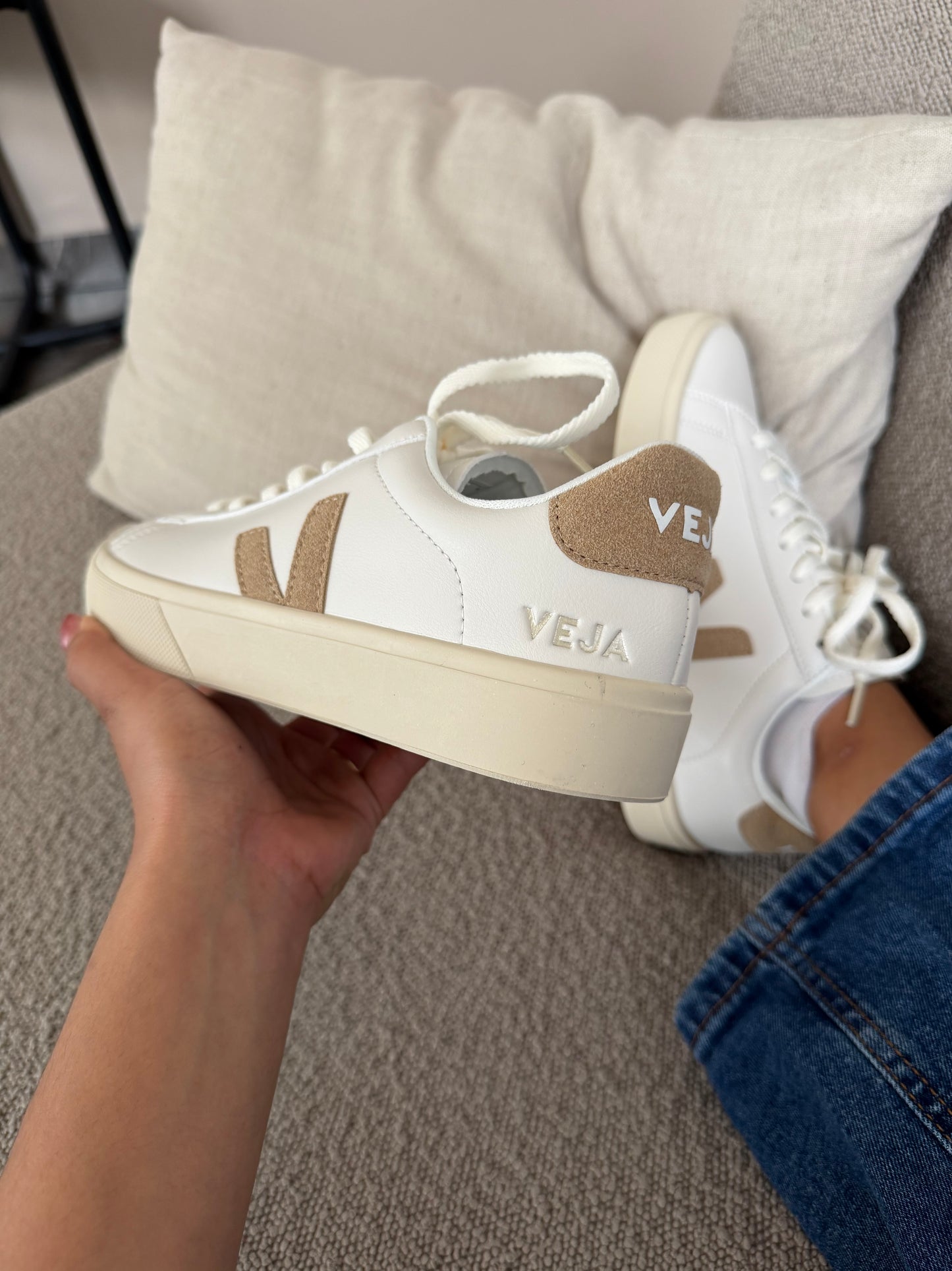 Veja beige