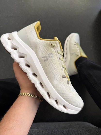 ON CLOUDTILL VERDE