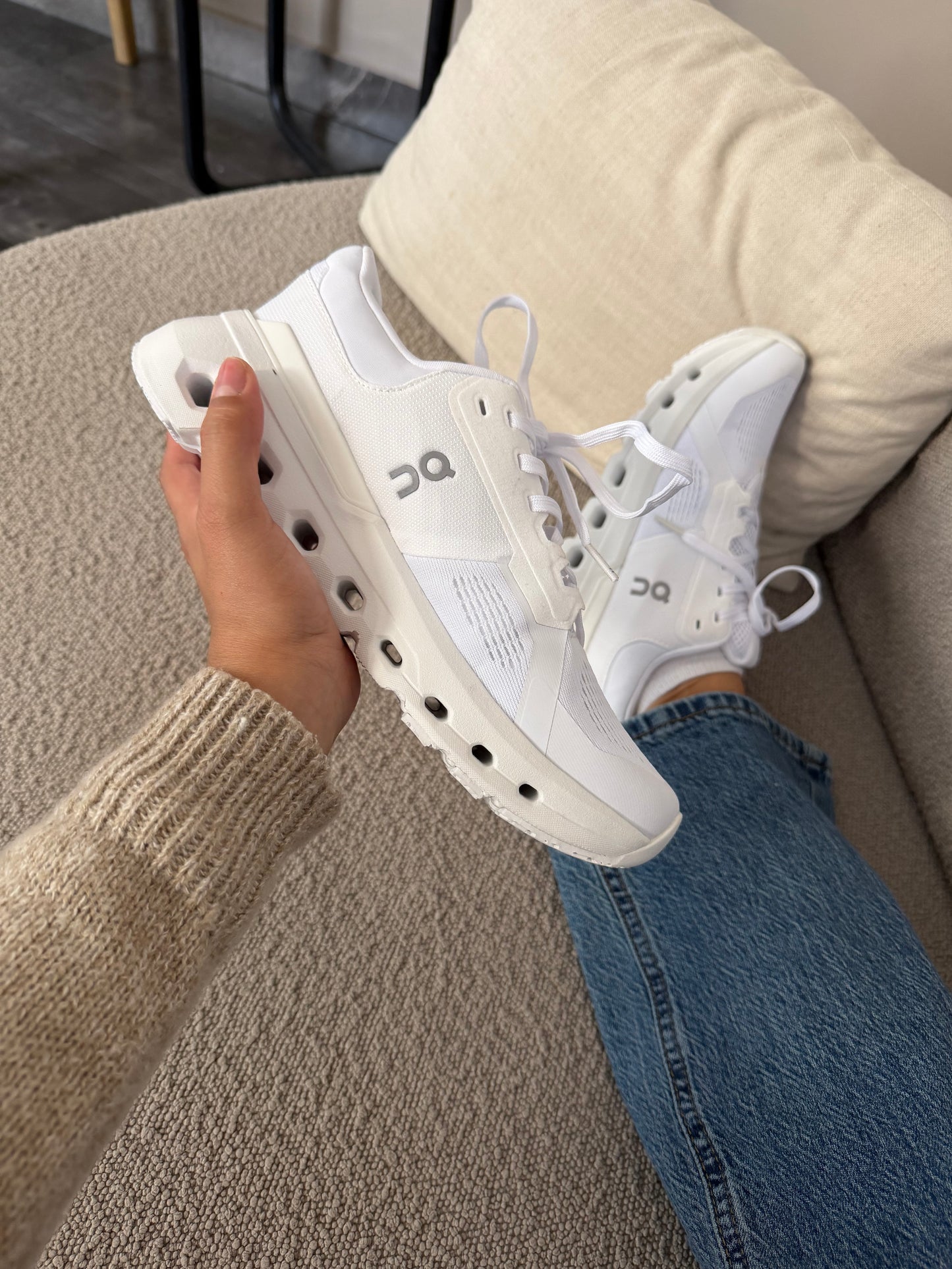 On cloud 6 all white