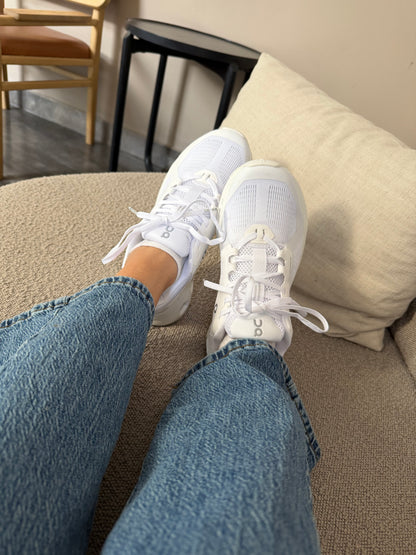 On cloud 6 all white