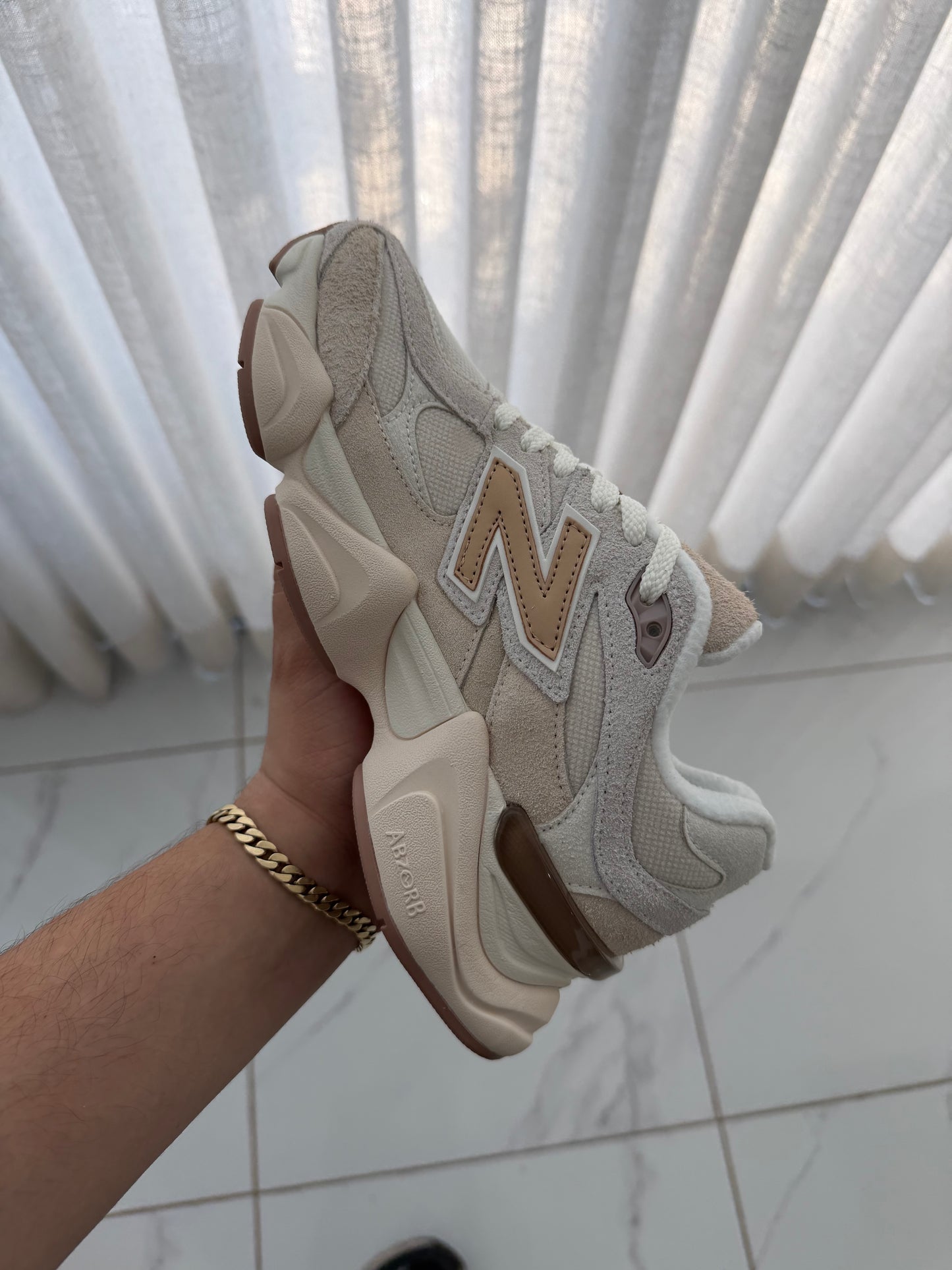 New Balance 9060 Quartz Beige
