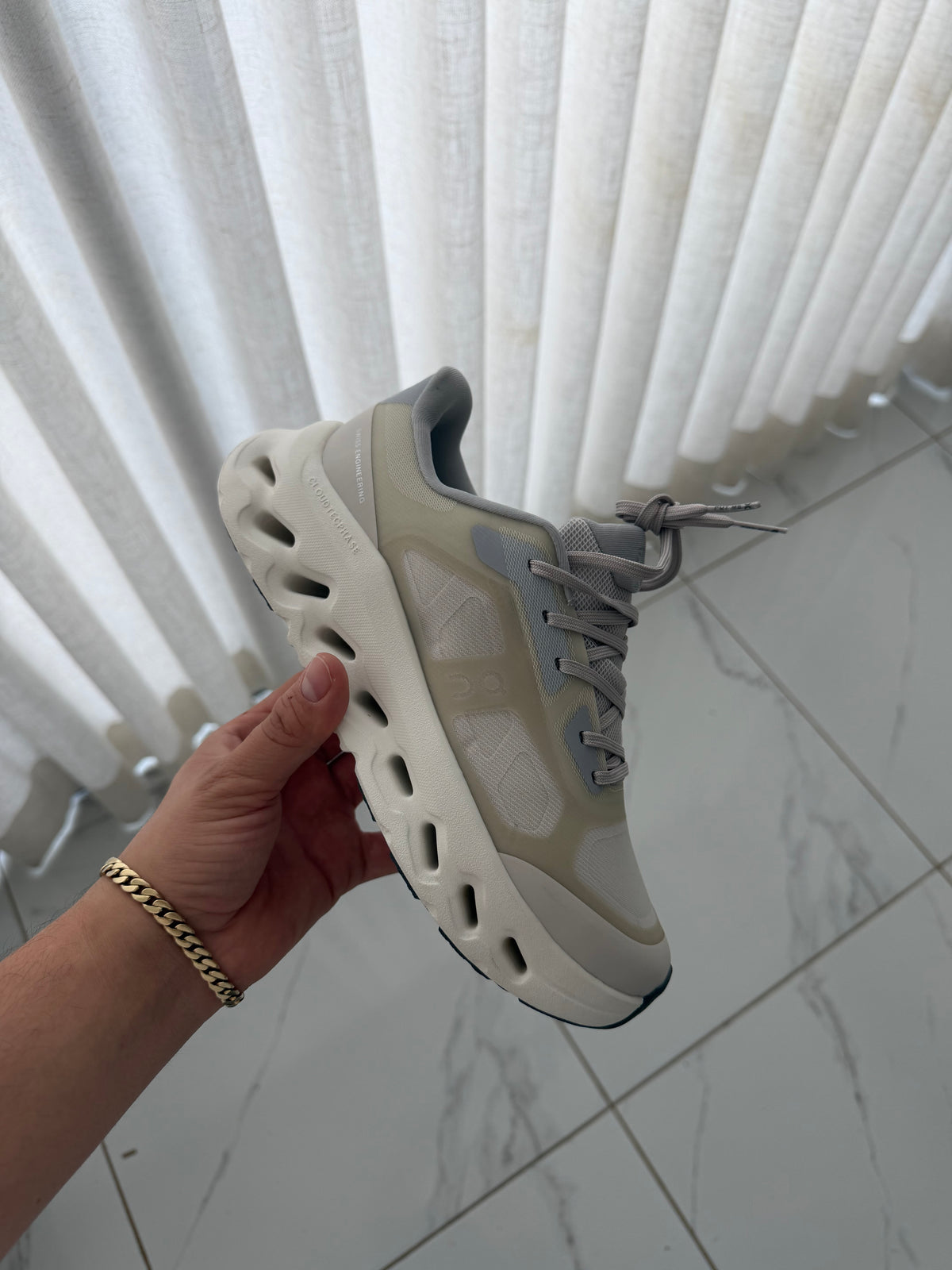 On Cloudtill Remix Gris