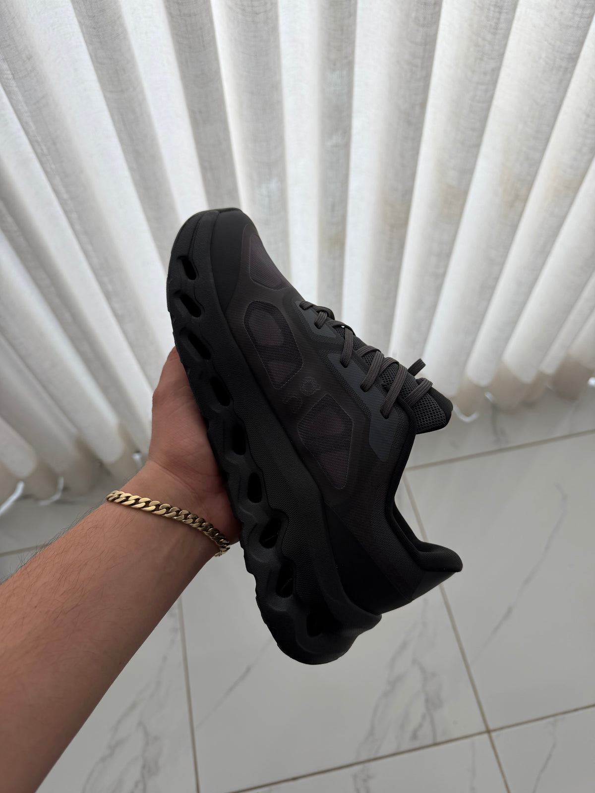 On Cloudtill Remix Negro