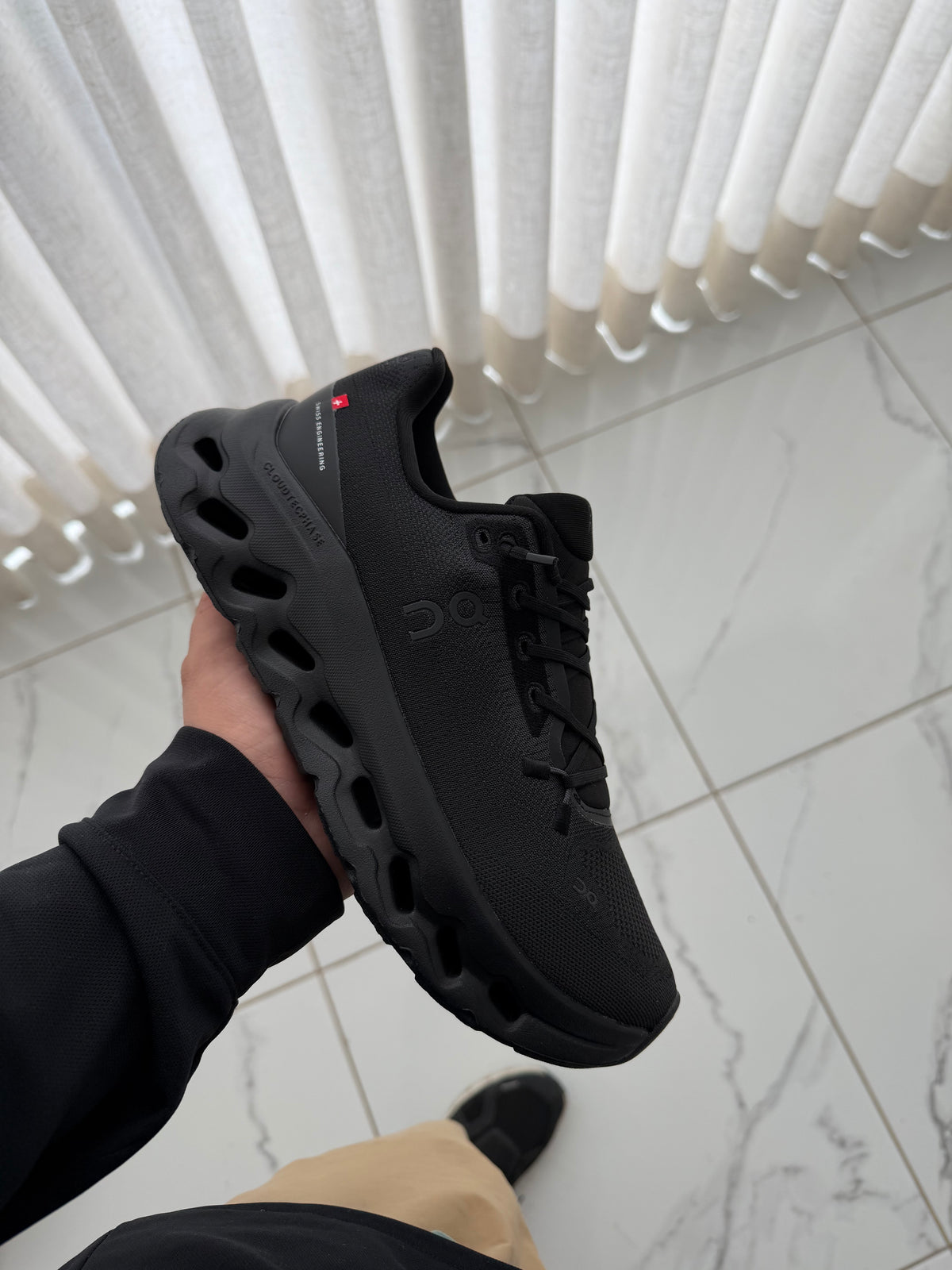 CLOUDTILL NEGRO