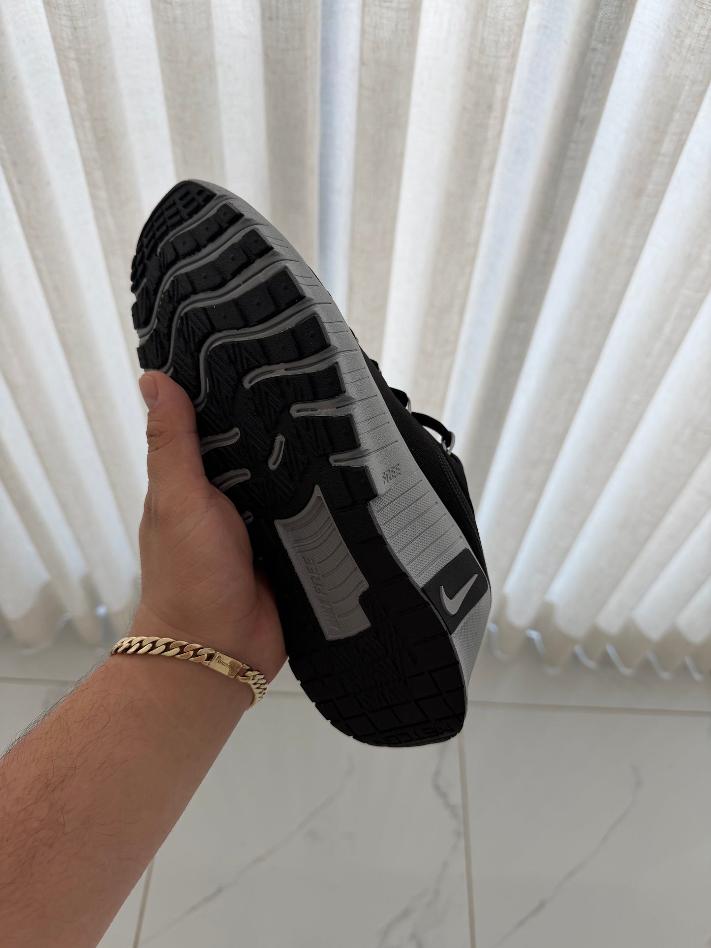 Meetcon 6 medium black
