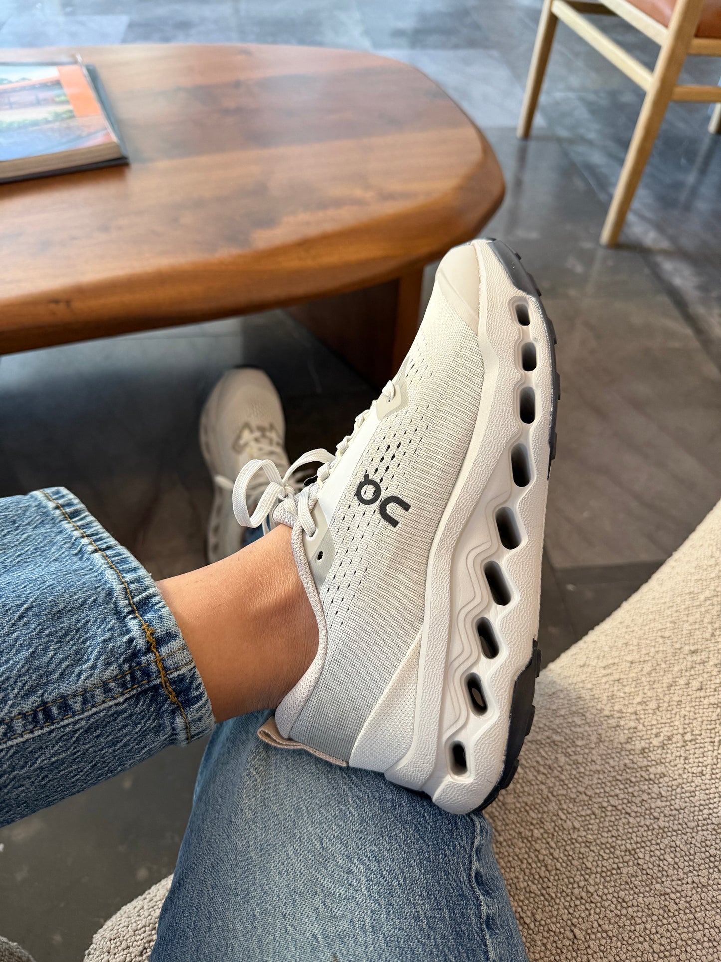 ON Surfer Max Gris
