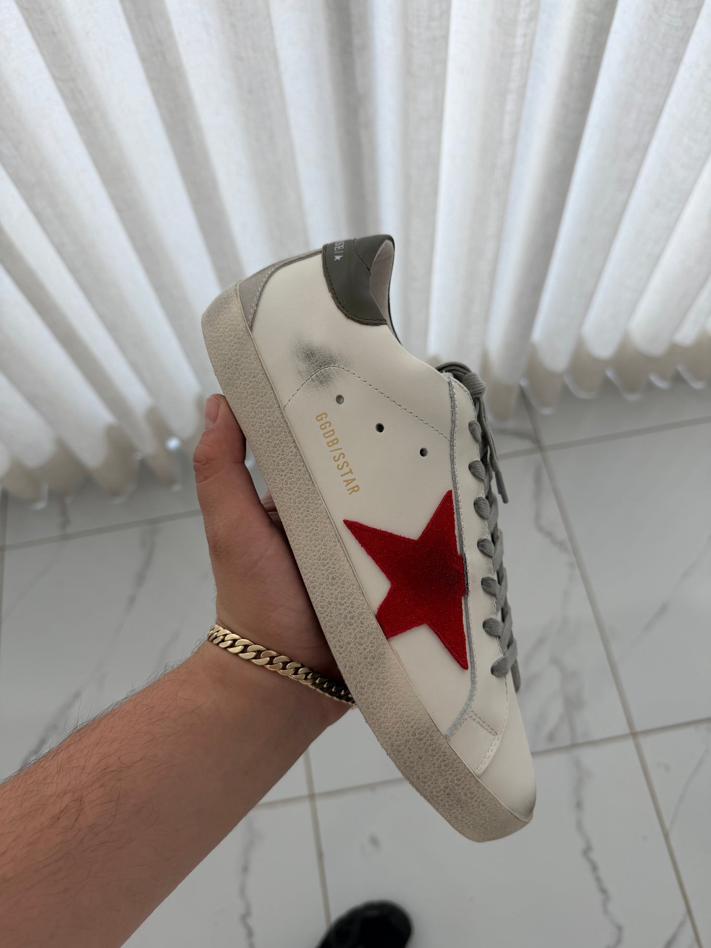 Golden Goose Red