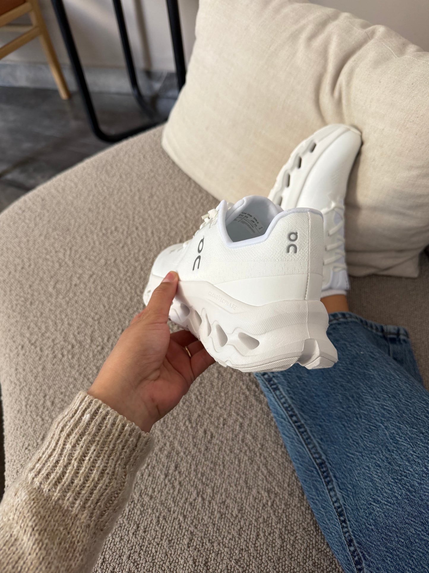 ON CLOUDTILL ALL WHITE
