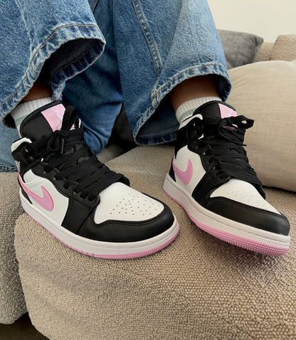 Nike Jordan Mid 1 en rosa y negro
