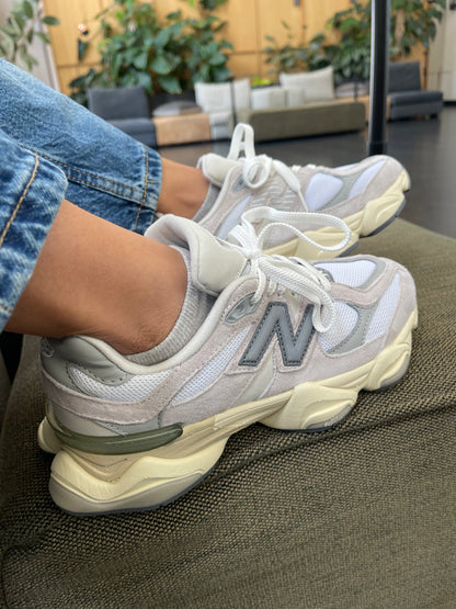 New Balance 9060 en gris
