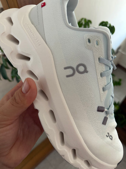 Sneakers On cloud till