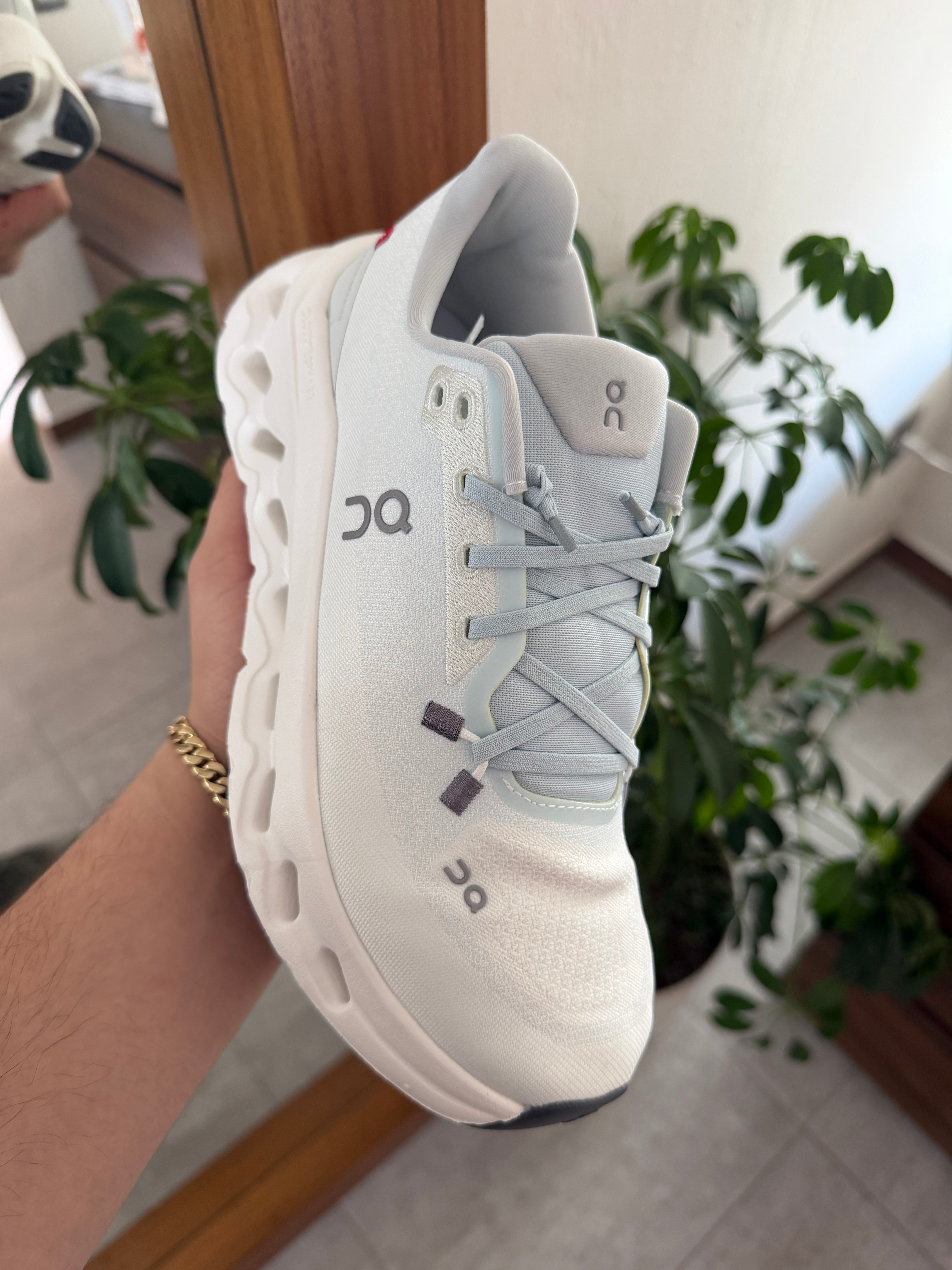 Sneakers On cloud till