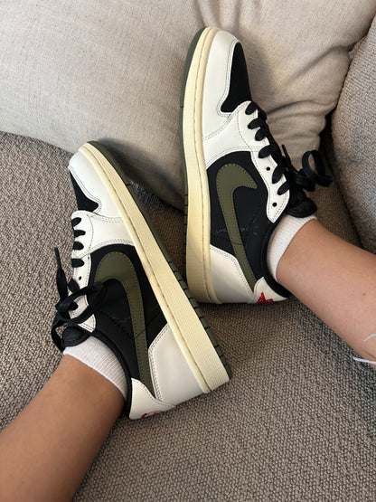 Jordan 1 Retro Low OG SP Travis Scott en verde oliva
