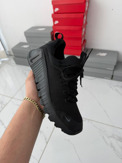 Meetcon 6 all black