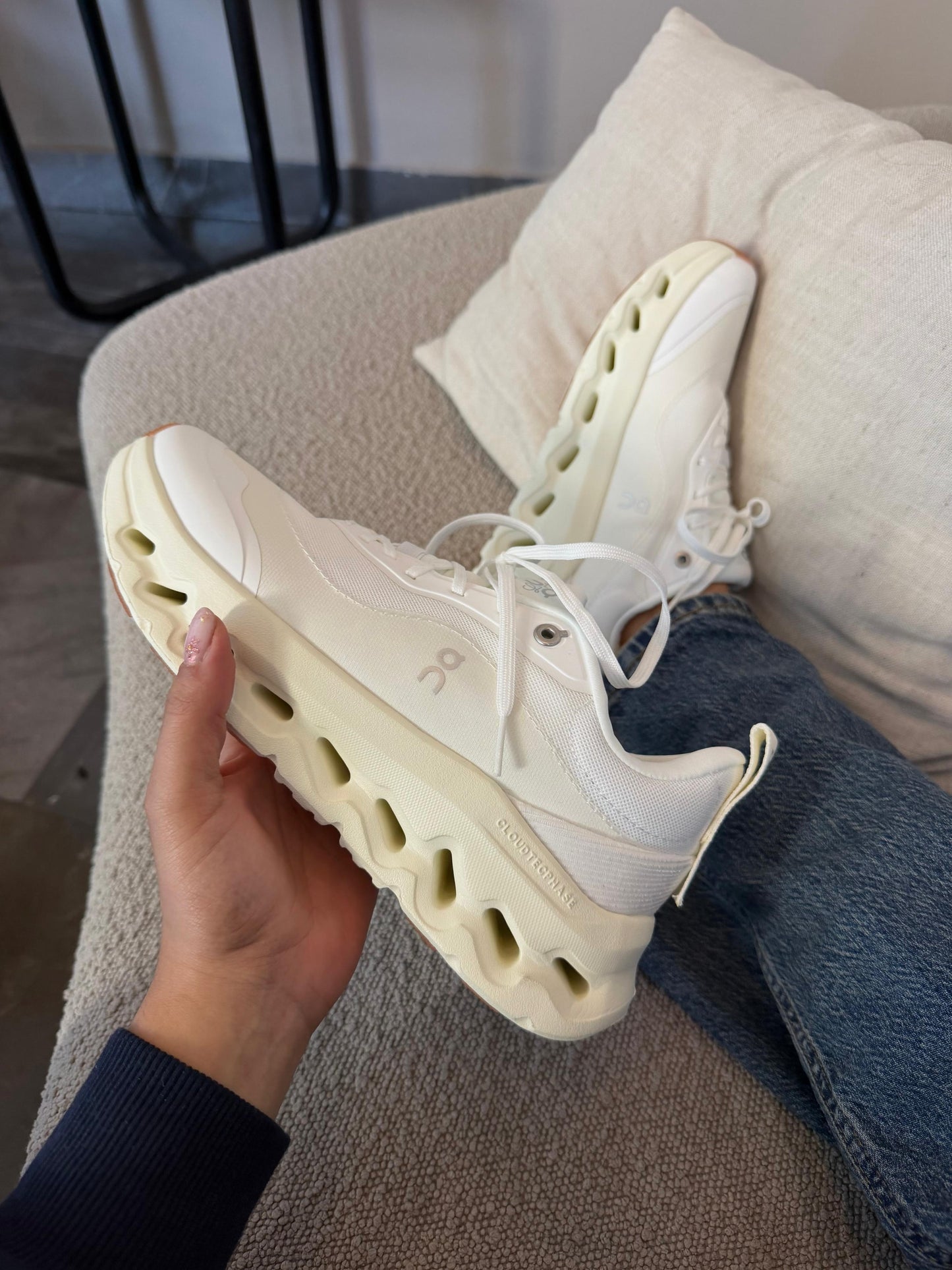 On cloud Iowe beige