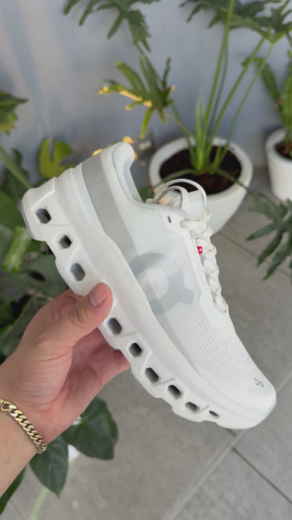On cloud Monster Light Grey